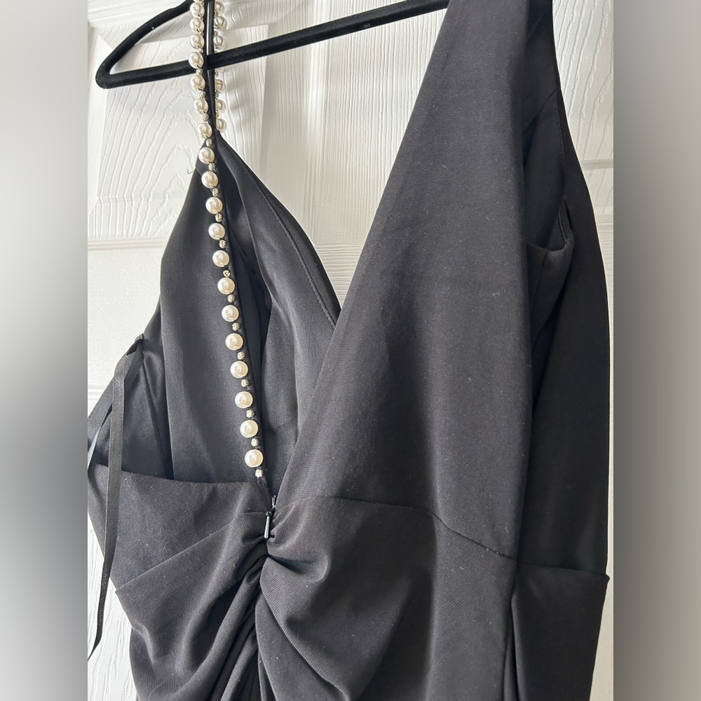 Mac Duggal
Jersey Knit V-Neck Sleeveless Pearl Strap Thigh High Slit Gown size 2 - Picture 10 of 14